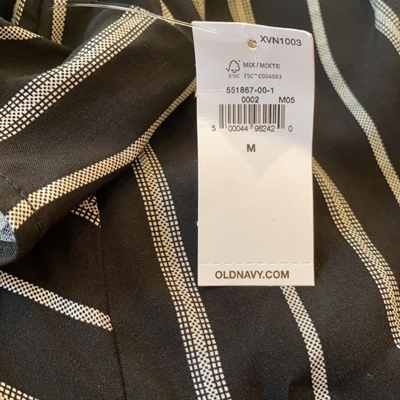 NWT Old Navy Vertical Stipe Romper V Neck Keyhole Back - Picture 10 of 10
